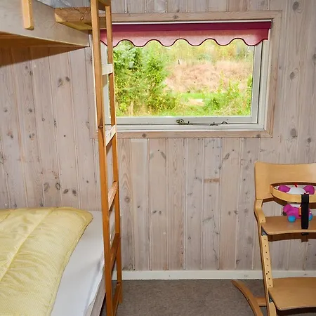 Three-bedroom Holiday In * Hals